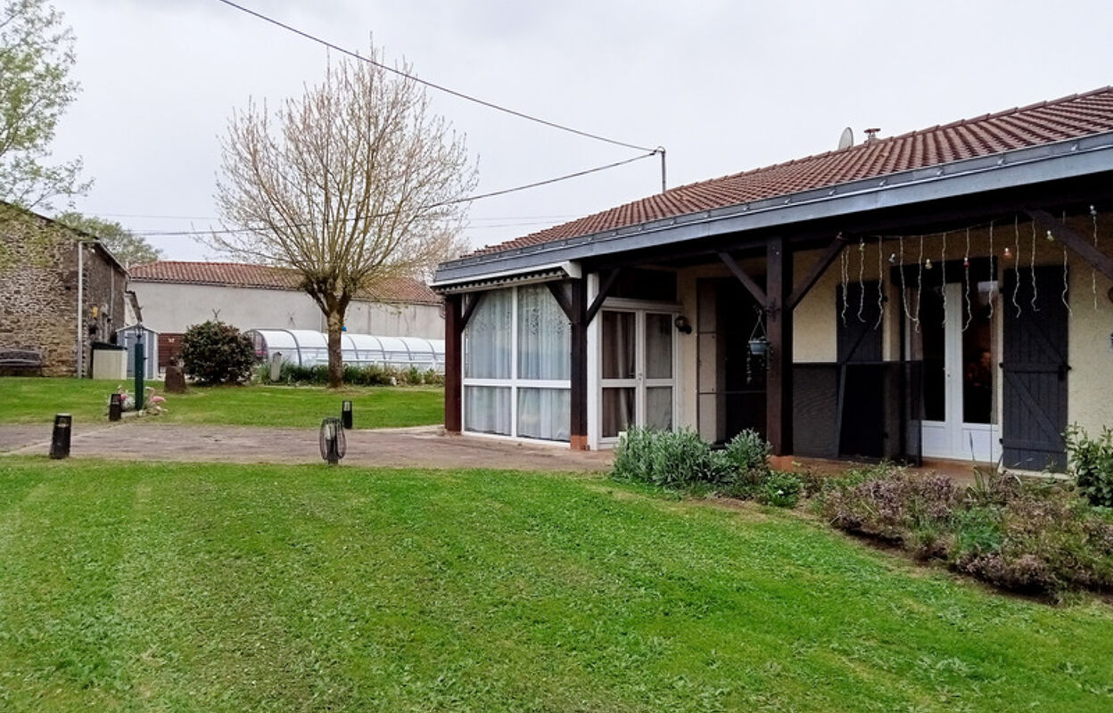 maison 4 pièces 98 m2 à vendre à Saint-Maurice-le-Girard (85390)