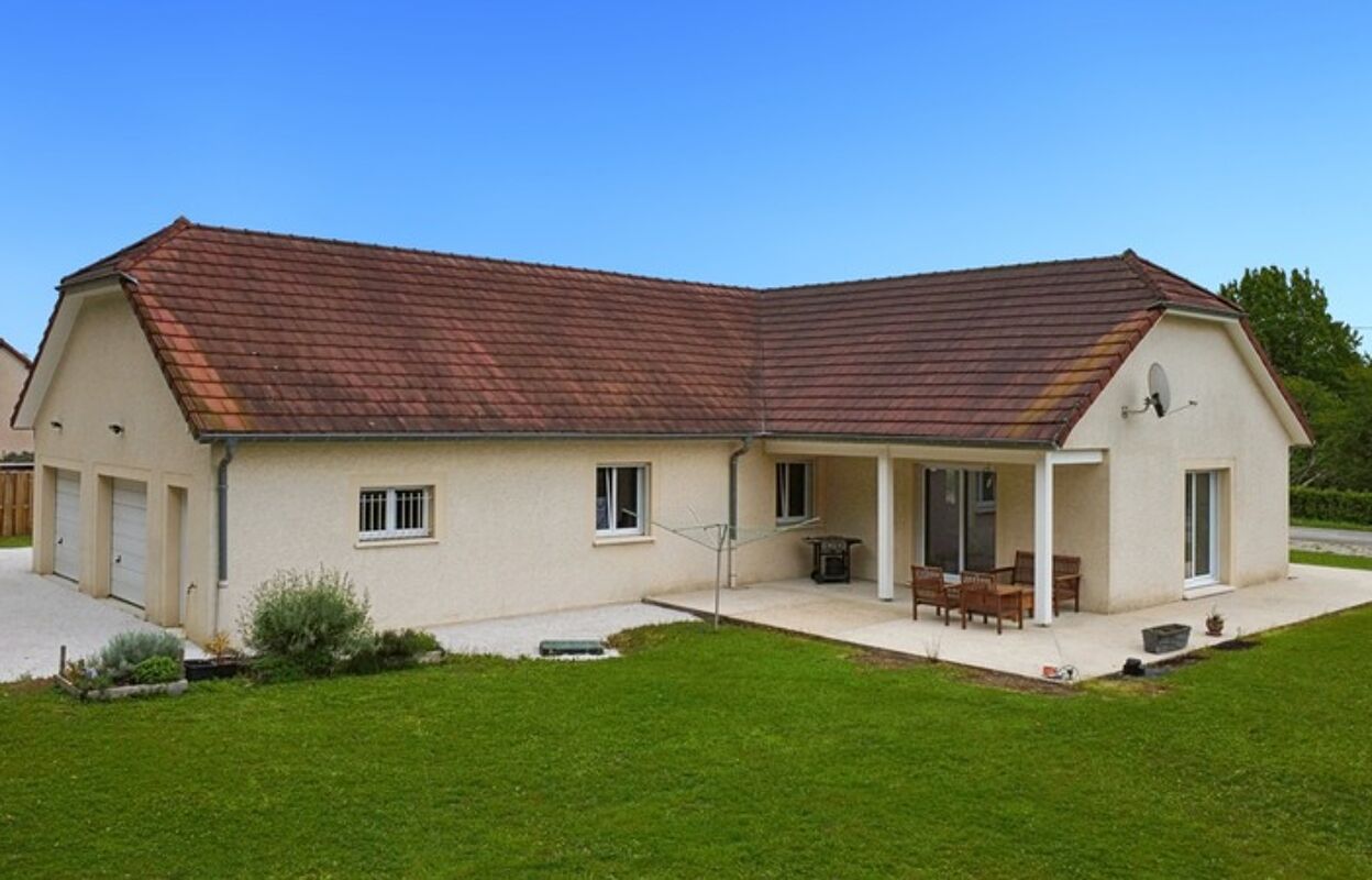 maison 4 pièces 139 m2 à vendre à Lons-le-Saunier (39000)