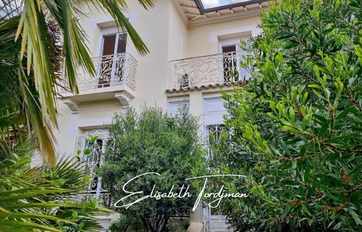 maison 4 pièces 125 m2 à vendre à Saint-Raphaël (83530)