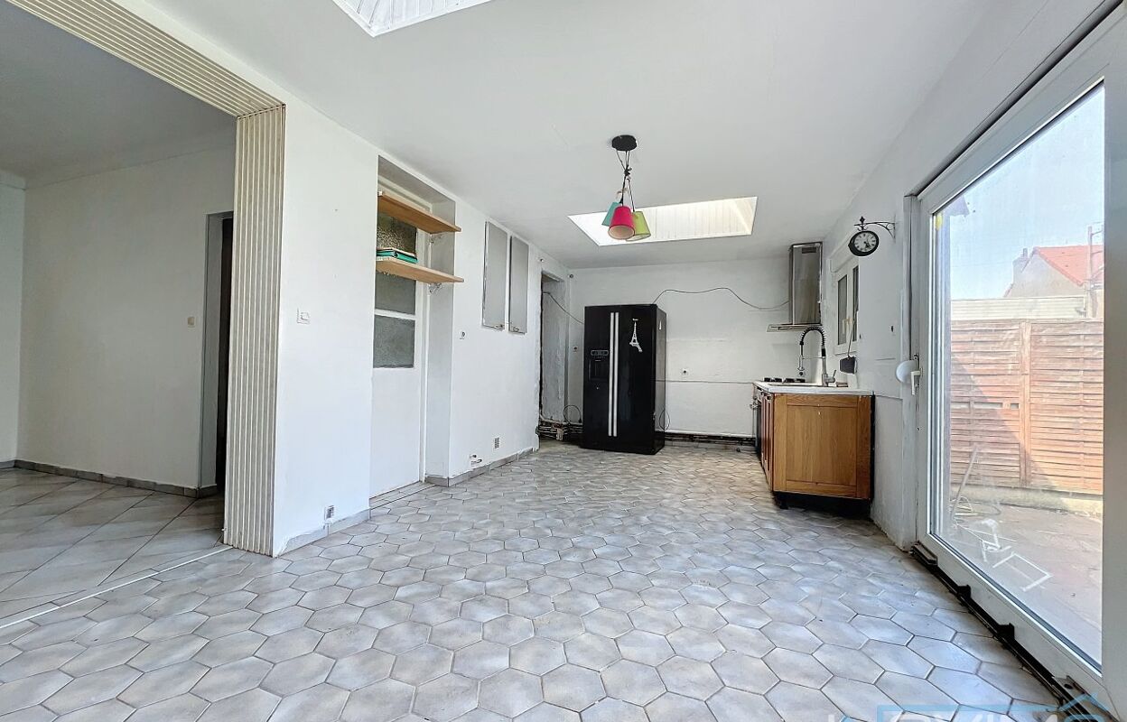 maison 6 pièces 111 m2 à vendre à Saint-Pol-sur-Mer (59430)