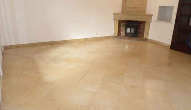 Appartement 4 pièces  à louer Grans 13450