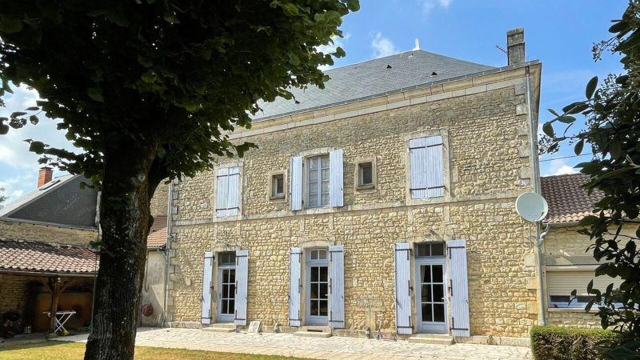 maison 8 pièces 200 m2 à vendre à Sauzé-Vaussais (79190)