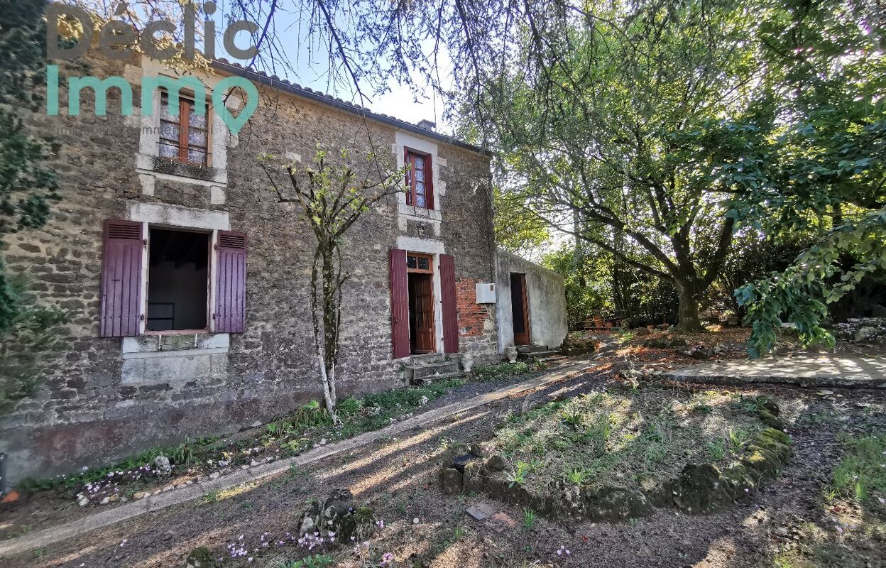 maison 5 pièces 114 m2 à vendre à L'Hermenault (85570)