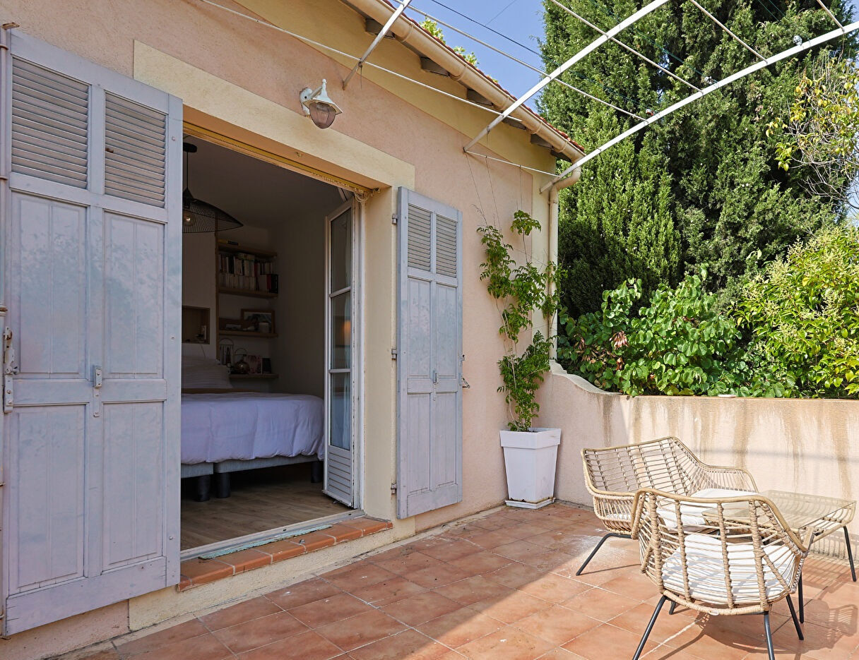 Villa / Maison 5 pièces  à vendre Hyères 83400