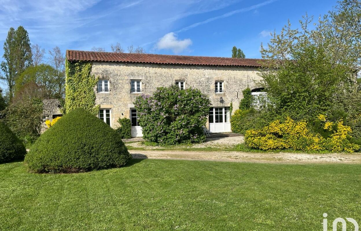 maison 15 pièces 488 m2 à vendre à Dœuil-sur-le-Mignon (17330)