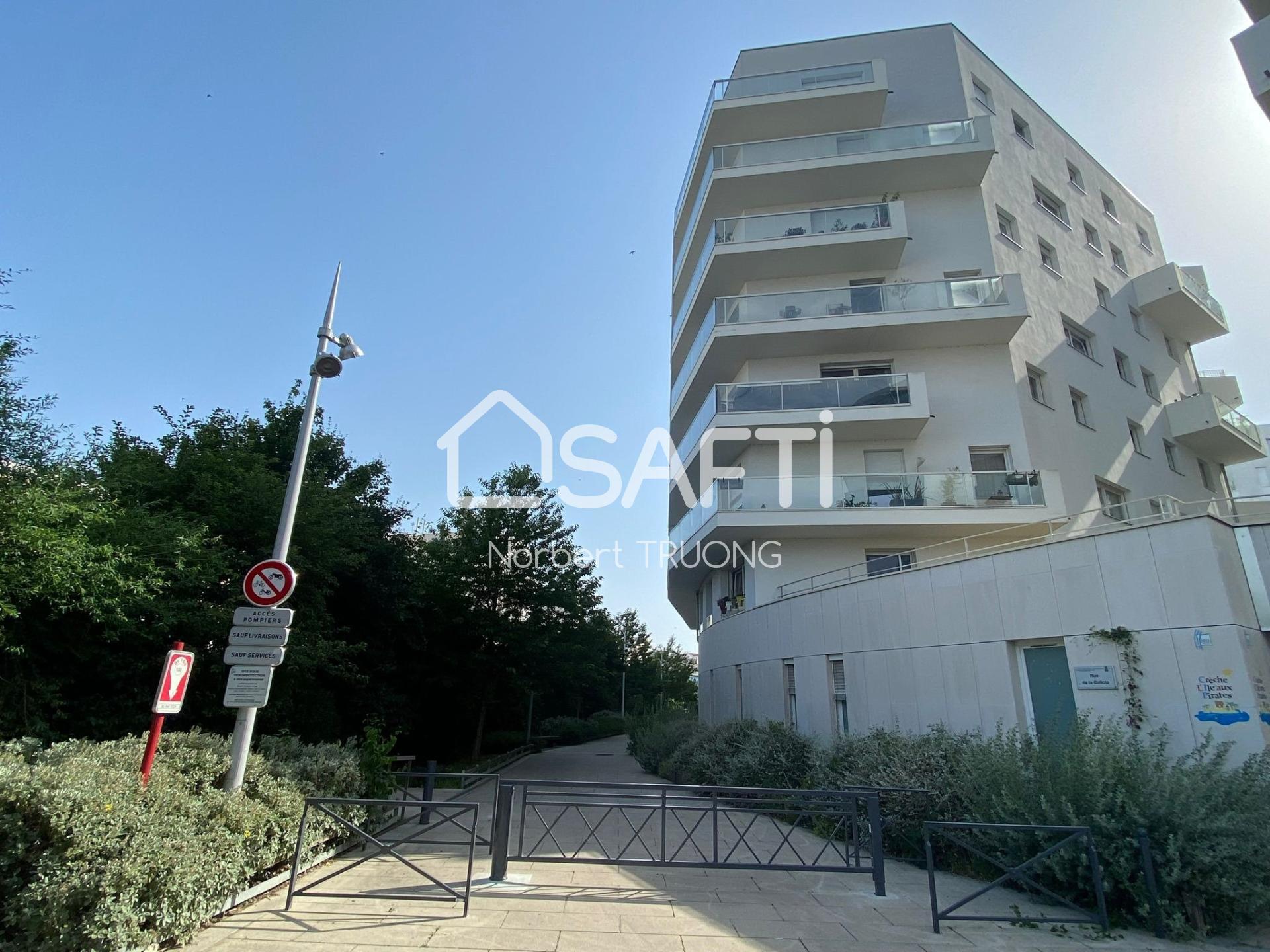 Appartement a louer paris-16e-arrondissement - 4 pièce(s) - 98 m2 - Surfyn
