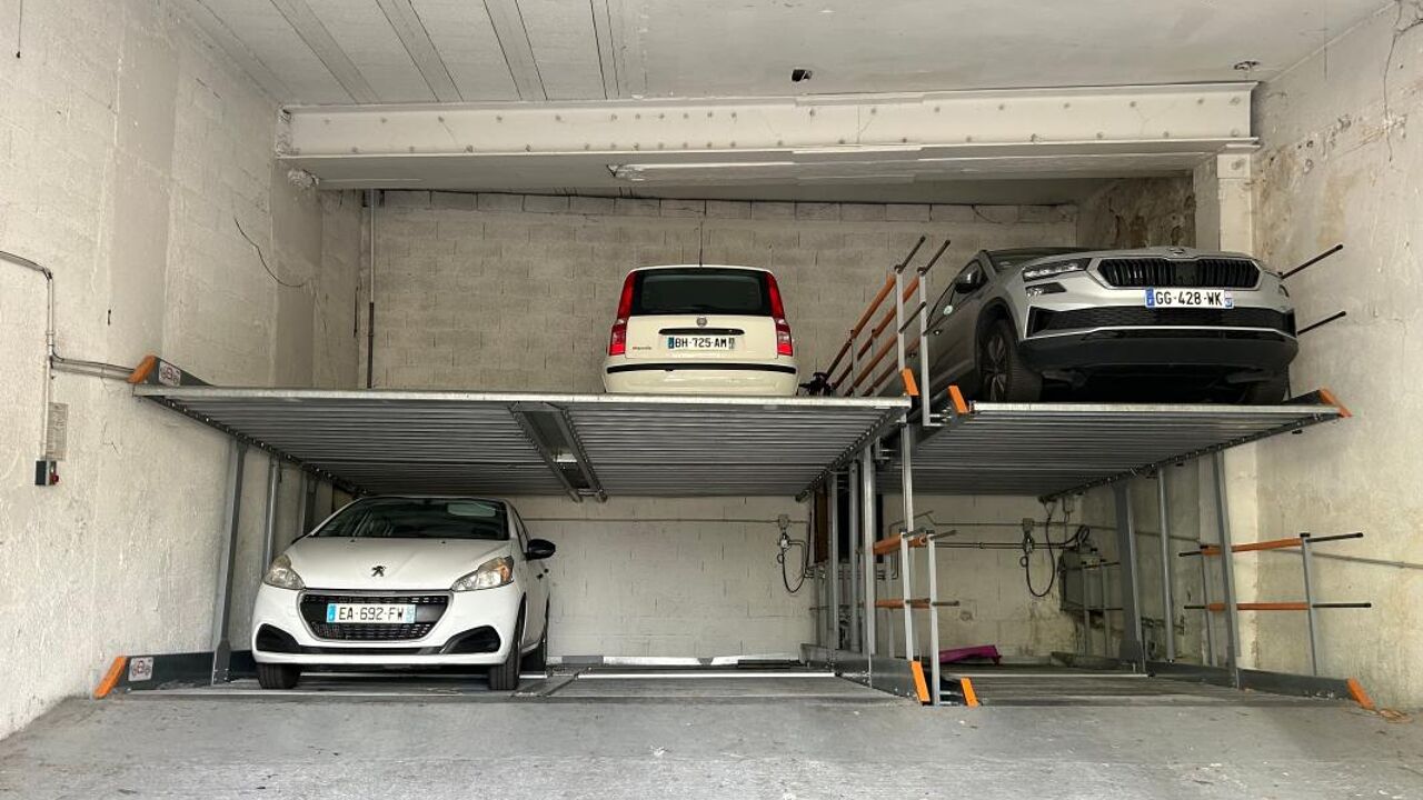 garage  pièces 12 m2 à vendre à Marseille 4 (13004)