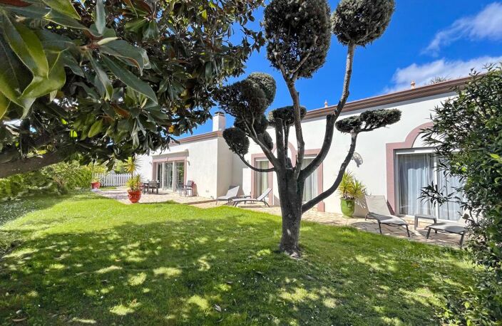 Superbe villa avec piscine et jardin paysagé — photo 2