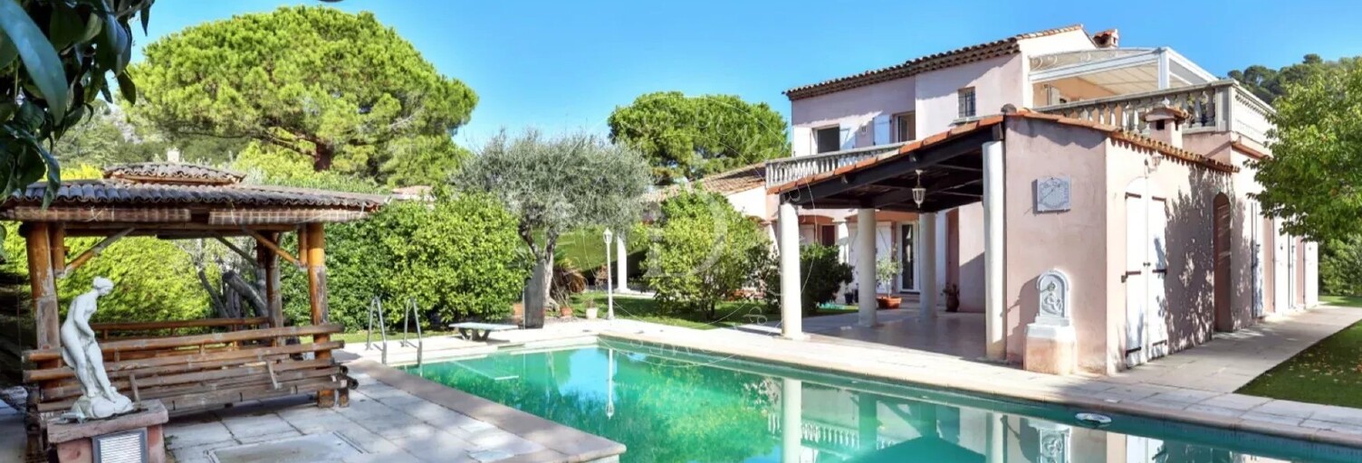 Maison 6 Pièces 190 m² à vendre à Villefranche-sur-Mer (06230)