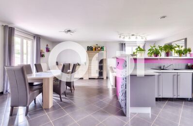 vente maison 319 000 € à proximité de La Chapelle-Villars (42410)