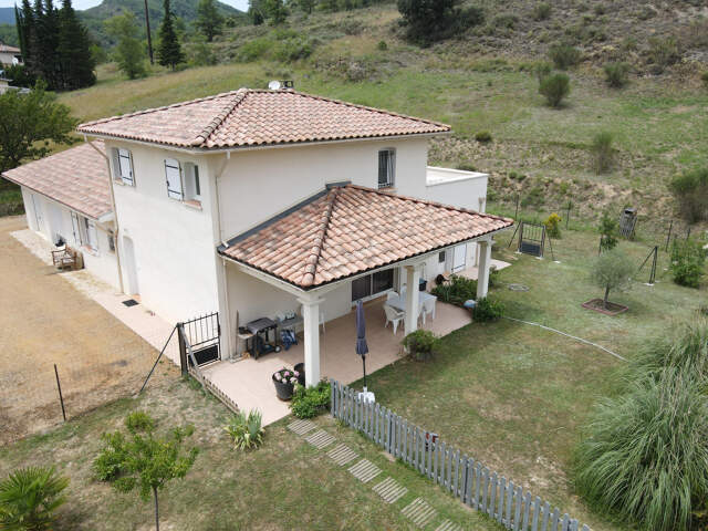 Villa de plain-pied avec gîte — photo du bien