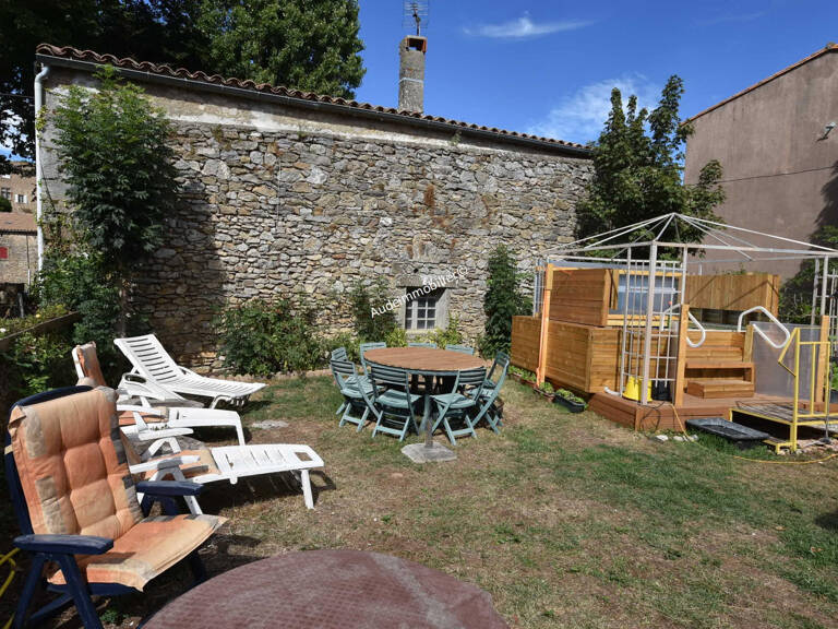 Maison de village rénovée avec jardin — photo 1