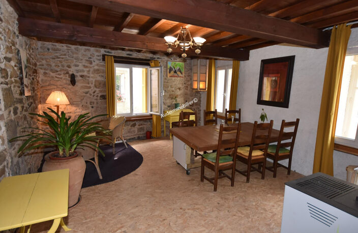 Maison de village rénovée avec jardin — photo 2