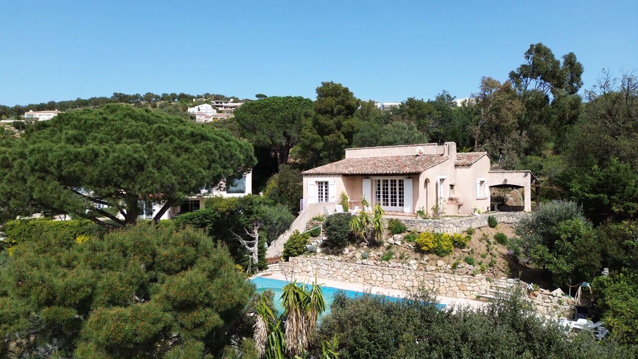 maison 6 pièces 110 m2 à vendre à Roquebrune-sur-Argens (83520)