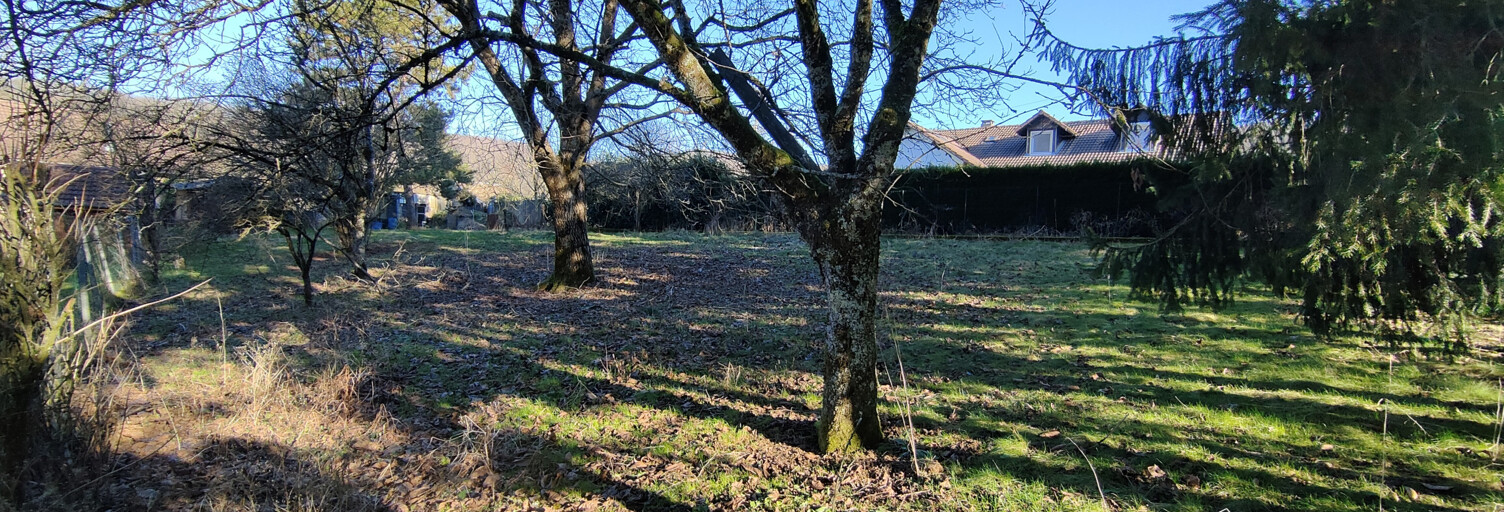 Terrain  926 m² à vendre à Pouligney-Lusans (25640)