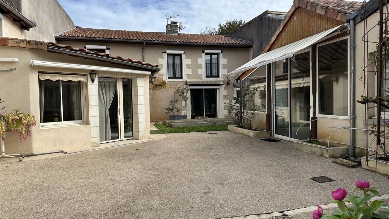 maison 6 pièces 160 m2 à vendre à Neuville-de-Poitou (86170)