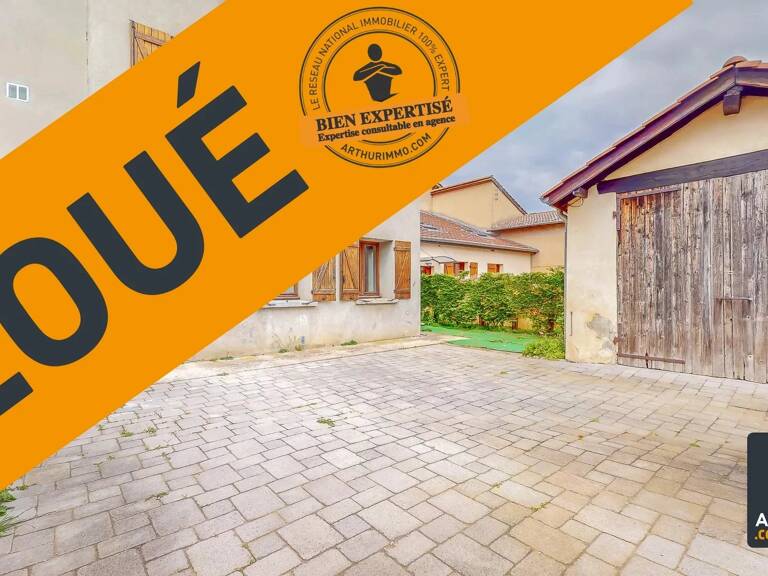 Maison, 4 pièces avec extérieur et garage, au calme ! — photo 1