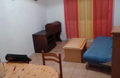 location appartement 730 € CC /mois à proximité de Cassis (13260)