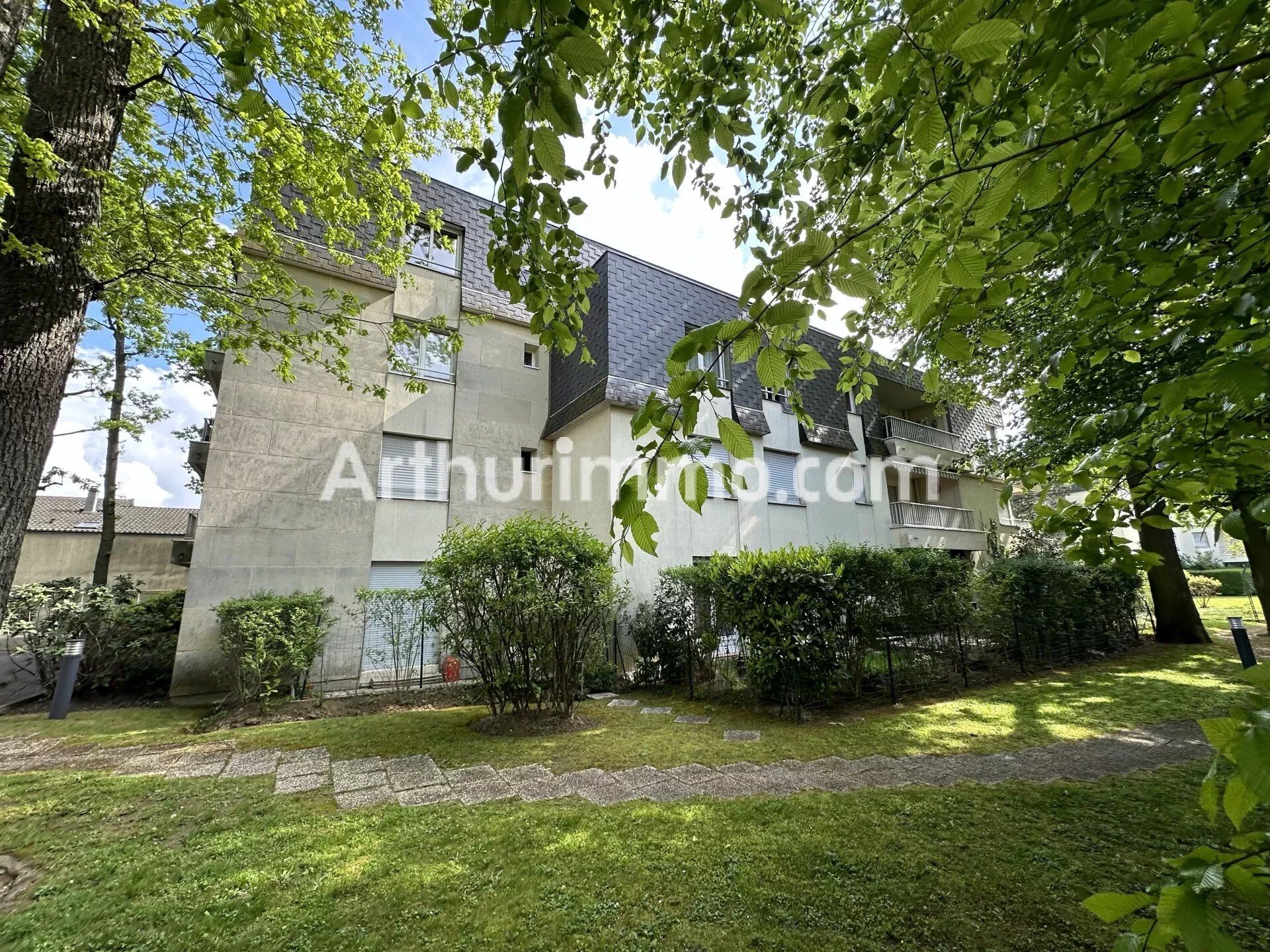 Vente Appartement 41m² 2 Pièces à Livry-Gargan (93190) - Arthurimmo