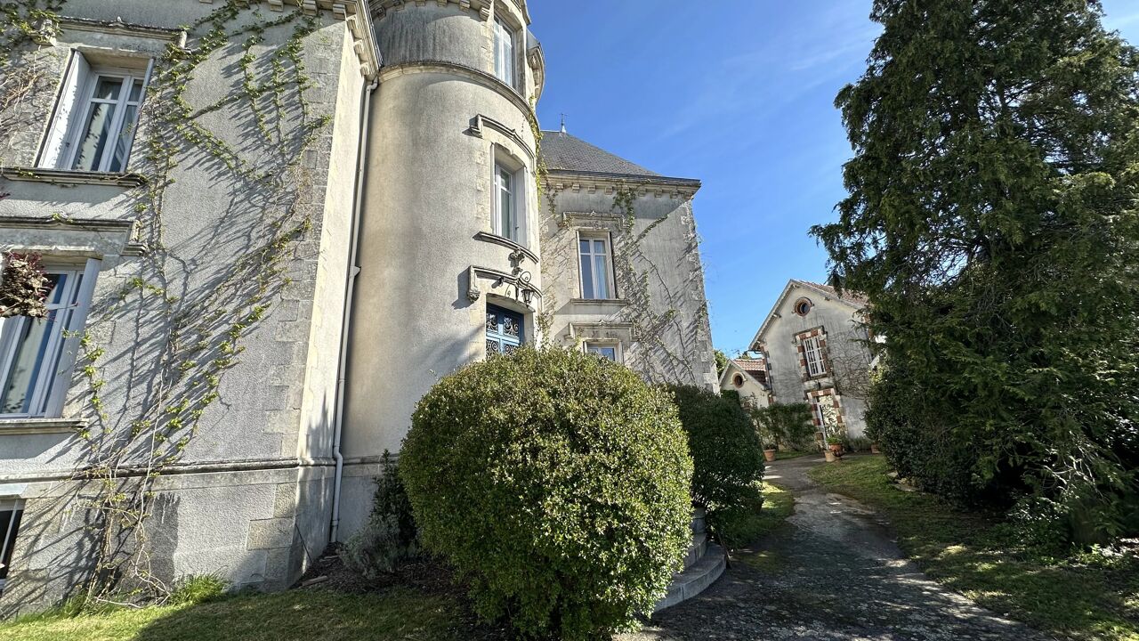 maison 10 pièces 292 m2 à vendre à Poitiers (86000)