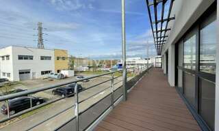 Bureau  8336 m² à louer à Saint-Priest (69800)