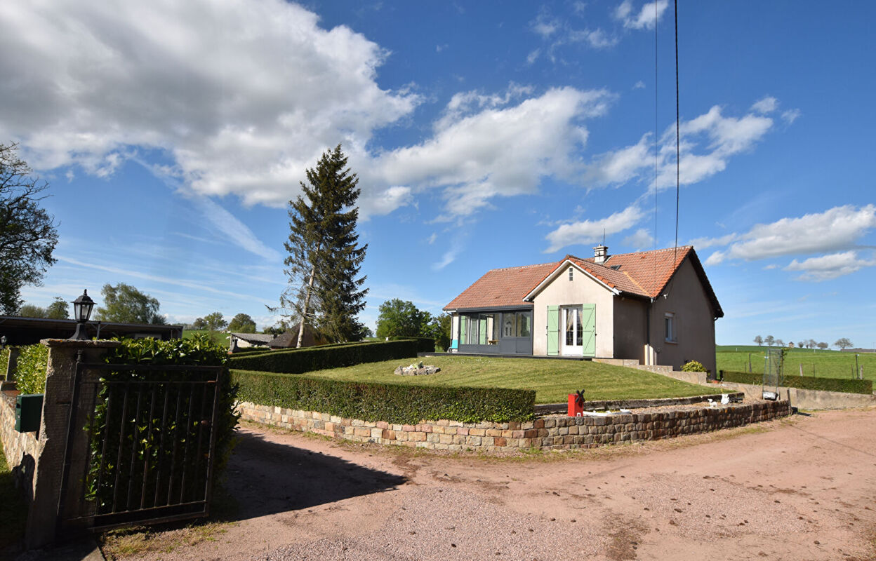 maison 6 pièces 140 m2 à vendre à Saint-Gérand-le-Puy (03150)