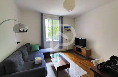 location appartement 1 250 € CC /mois à proximité de Voisins-le-Bretonneux (78960)