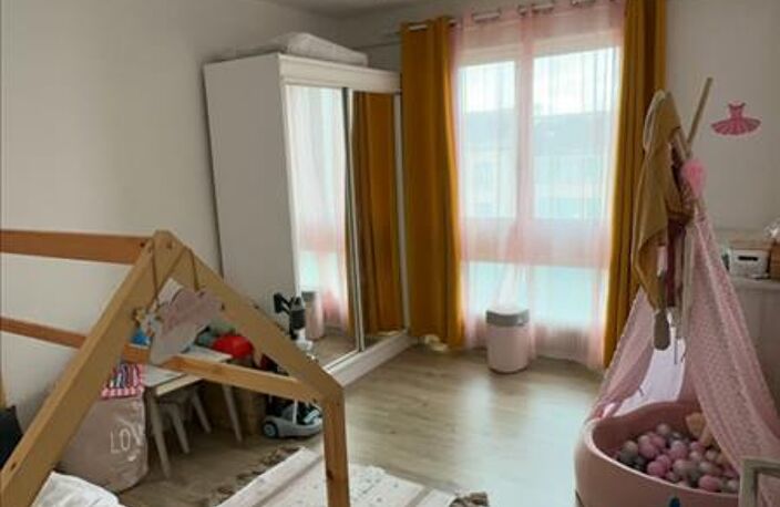 Vente appartement 4 pièces 97 m² Villeneuve-sur-Lot (47300) — photo 3