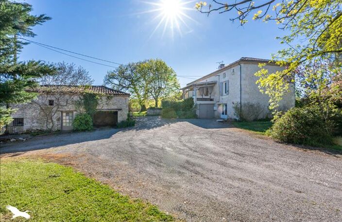 Ferme (tte) de 6 pièces principales — photo 2