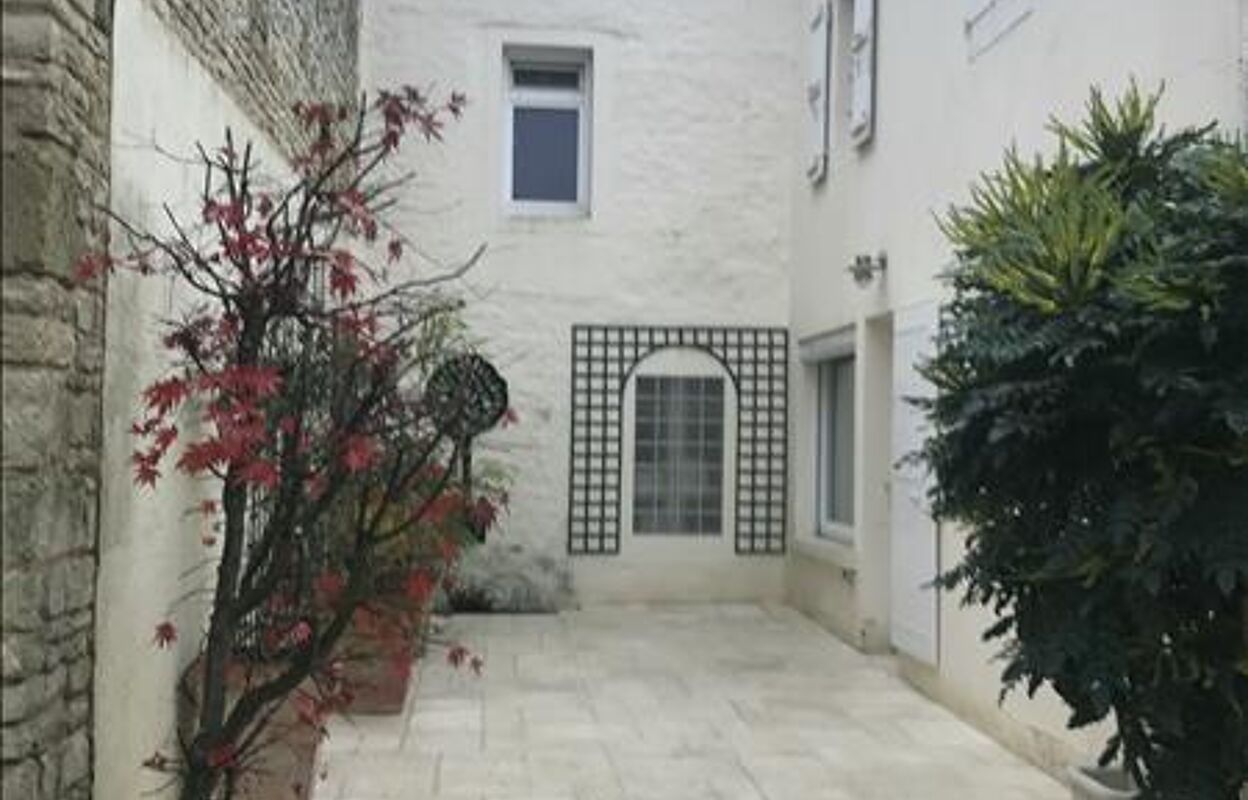 maison 5 pièces 173 m2 à vendre à Dampierre-sur-Boutonne (17470)