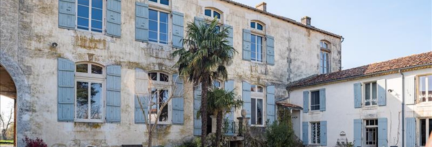 Maison 31 Pièces 1075 m² à vendre à Asnières-la-Giraud (17400)