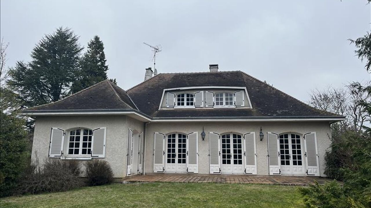 maison 6 pièces 203 m2 à vendre à La Châtre (36400)