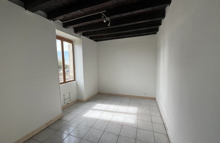 Maison de bourg de 4 pièces principales — photo 2