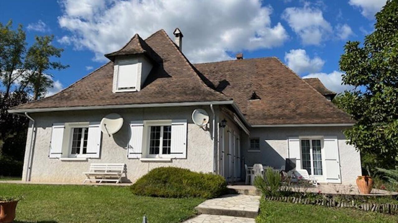 maison 9 pièces 211 m2 à vendre à Saint-Germain-du-Salembre (24190)