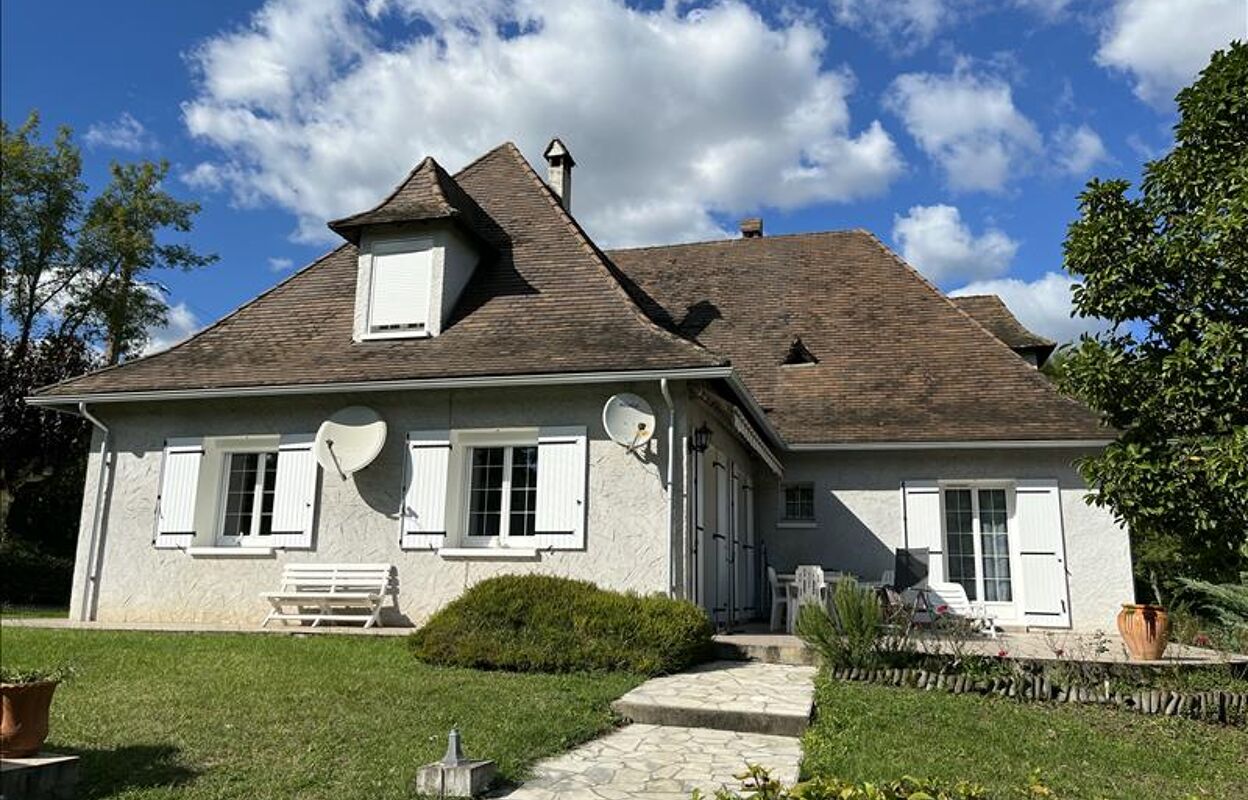 maison 9 pièces 211 m2 à vendre à Saint-Germain-du-Salembre (24190)