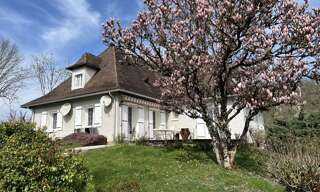 Maison 9 Pièces 211 m² à vendre à Saint-Germain-du-Salembre (24190)