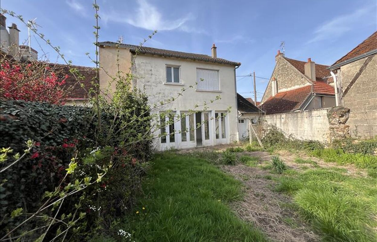 maison 5 pièces 121 m2 à vendre à Saint-Amand-Montrond (18200)