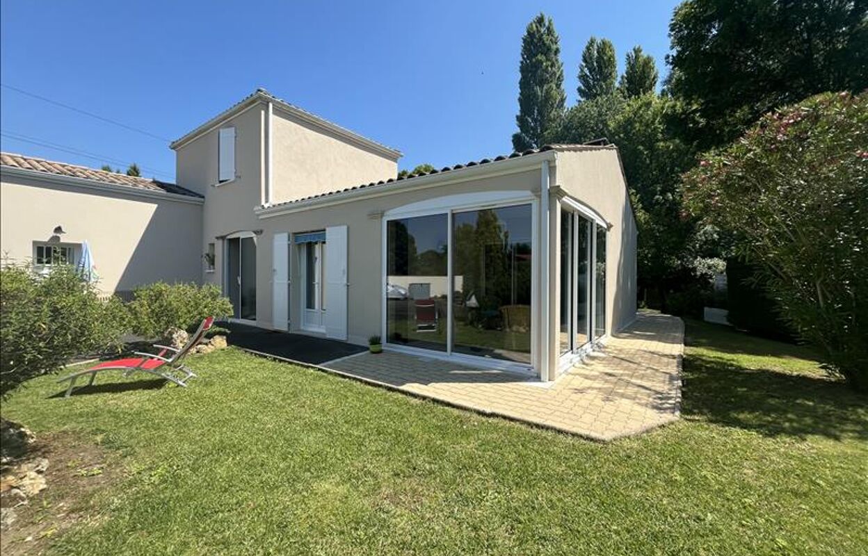 maison 5 pièces 126 m2 à vendre à Saujon (17600)