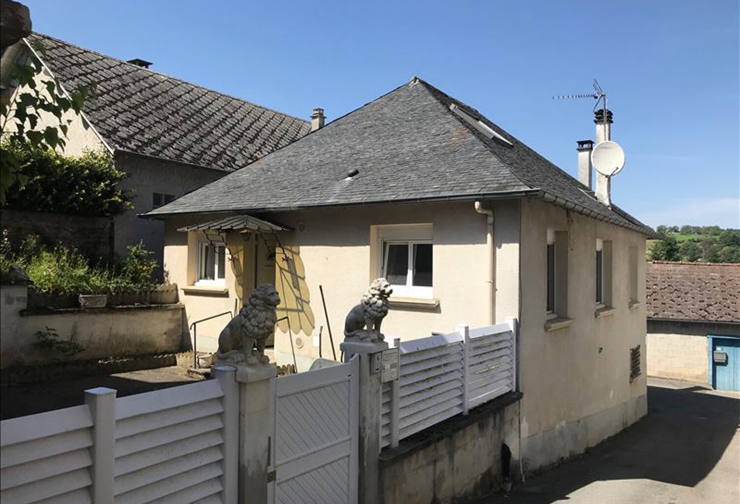 Maison de bourg de 5 pièces principales — photo 1
