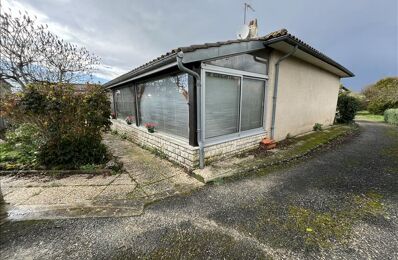 vente maison 134 375 € à proximité de Saint-Amant-de-Boixe (16330)