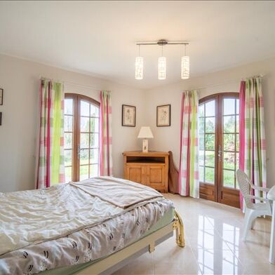 Maison 7 pièces 749000 €