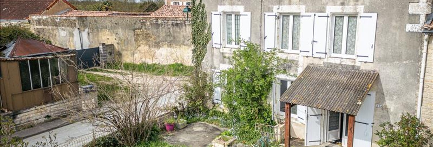 Maison 7 Pièces 147 m² à vendre à Saint-Georges-du-Bois (17700)