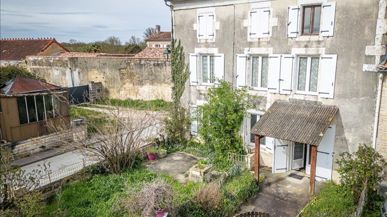 maison 7 pièces 147 m2 à vendre à Saint-Georges-du-Bois (17700)