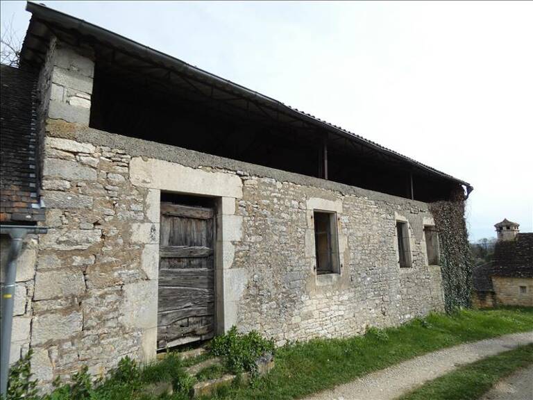 Maison en pierre de 2 pièces principales — photo 1