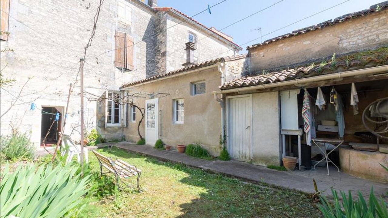 maison 4 pièces 137 m2 à vendre à Rouillac (16170)