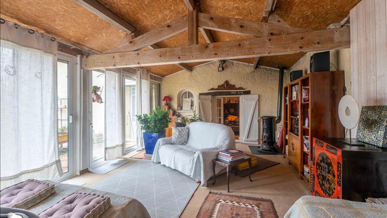 maison 4 pièces 141 m2 à vendre à Le Fouilloux (17270)