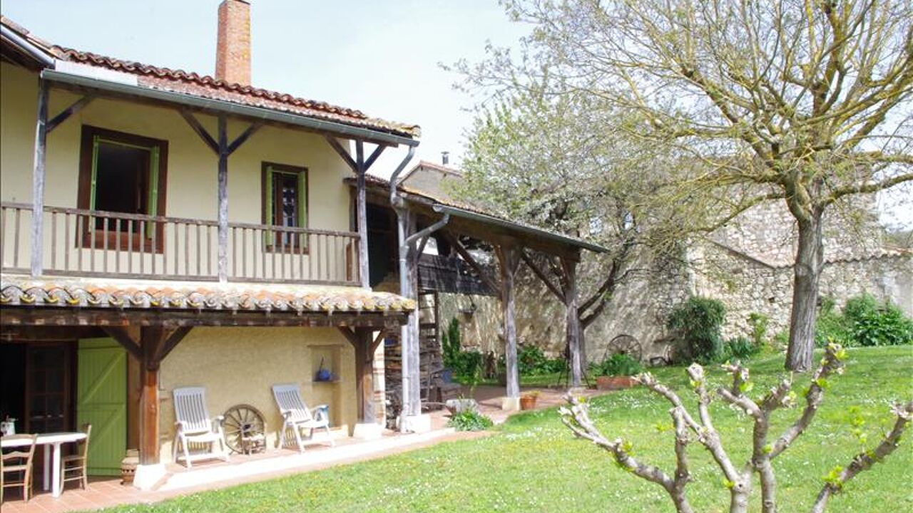 maison 6 pièces 220 m2 à vendre à Castelnau-Barbarens (32450)