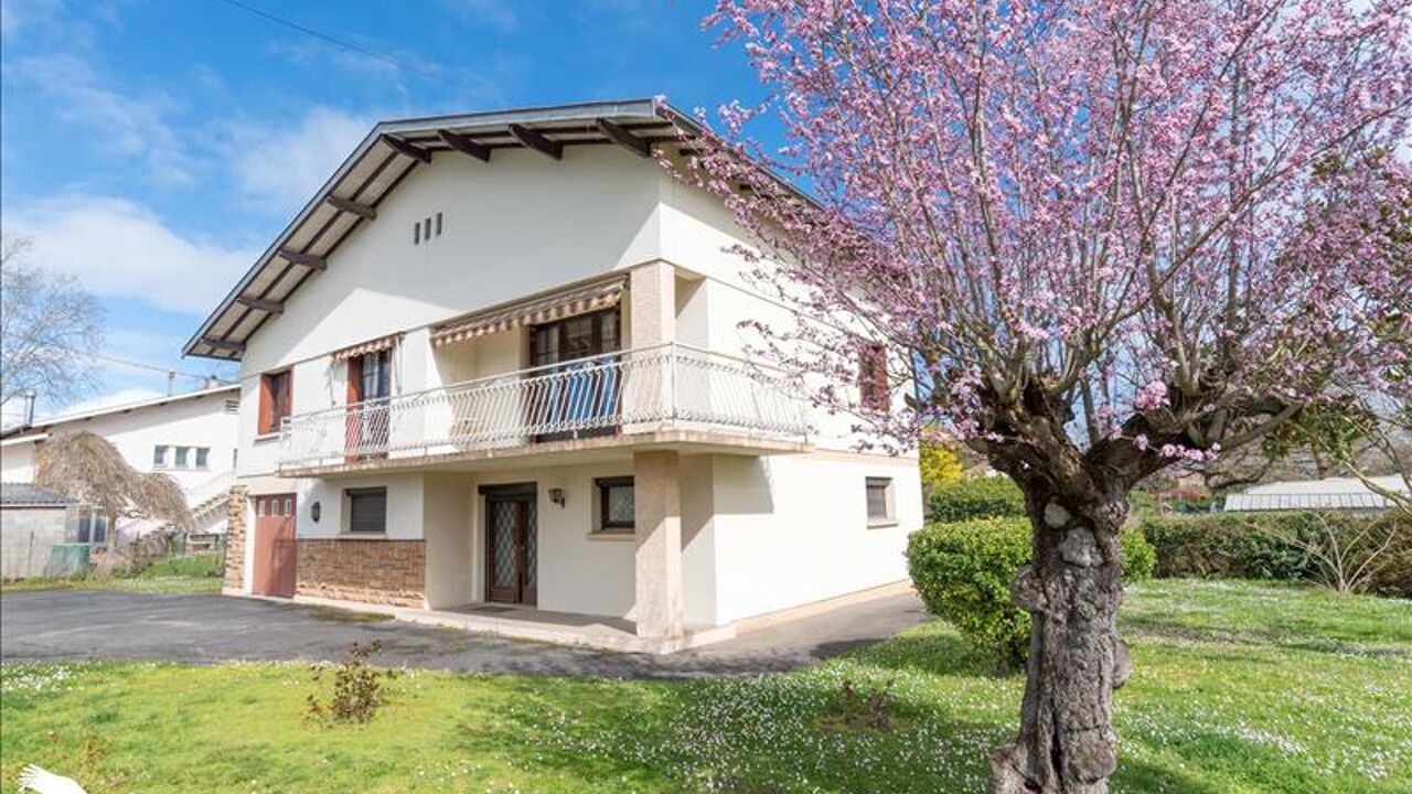 maison 6 pièces 131 m2 à vendre à Martres-Tolosane (31220)