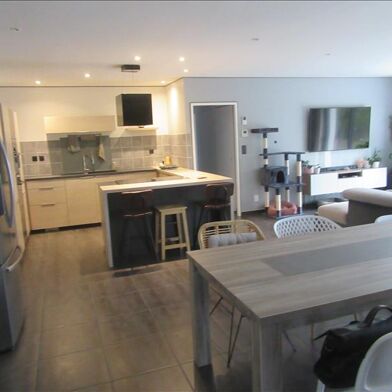 Maison 5 pièces 275600 €