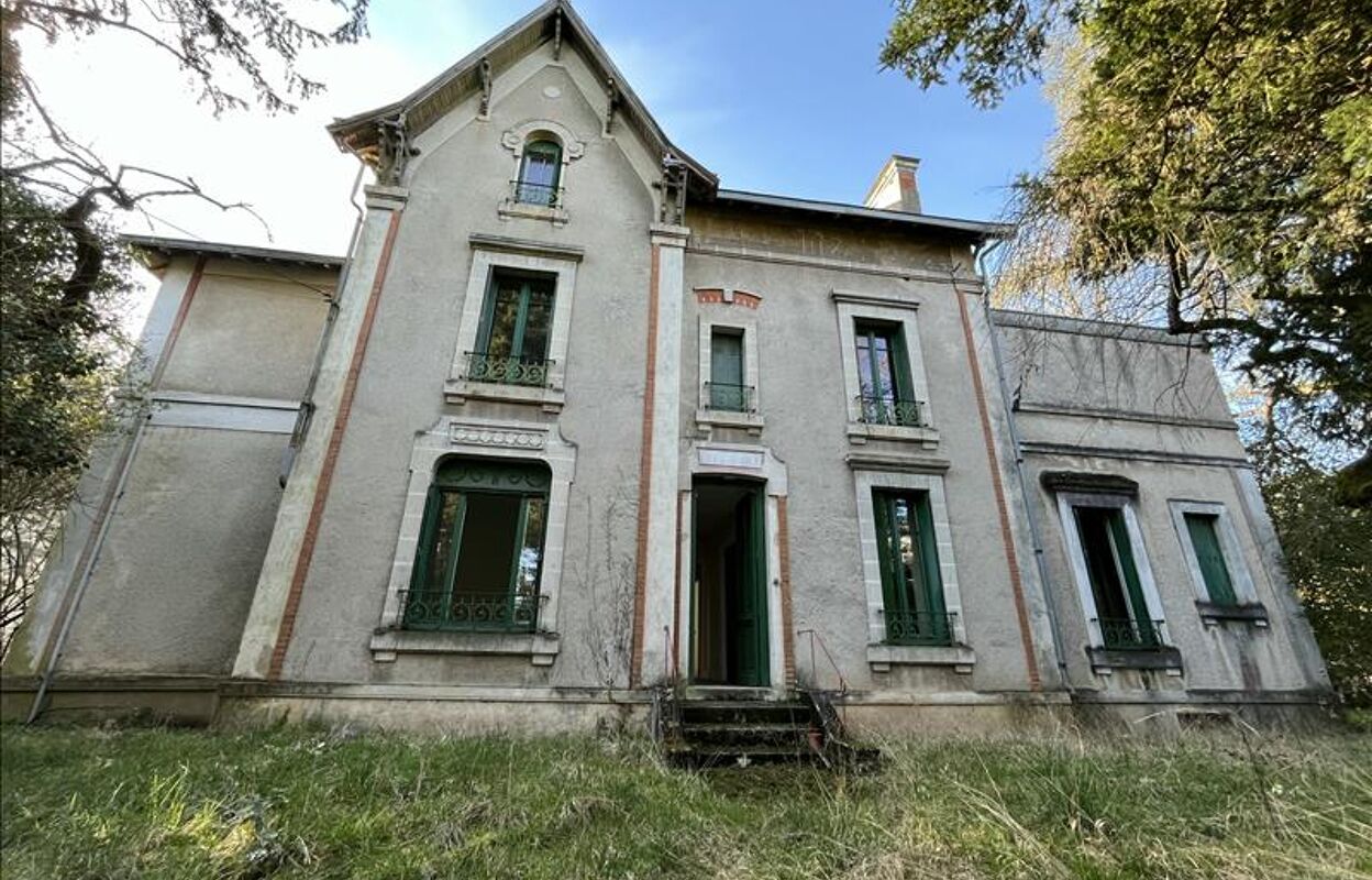maison 10 pièces 300 m2 à vendre à Cahors (46000)